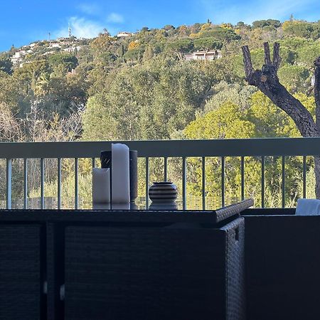 Appartement Residence Santa Barbara Avec Piscine Et A 750M De La Plage Cavalaire-sur-Mer Exteriér fotografie