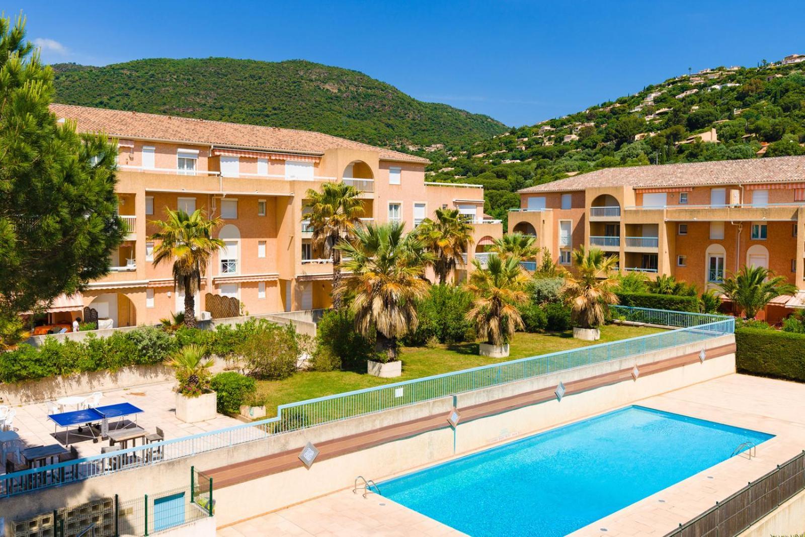 Appartement Residence Santa Barbara Avec Piscine Et A 750M De La Plage Cavalaire-sur-Mer Exteriér fotografie