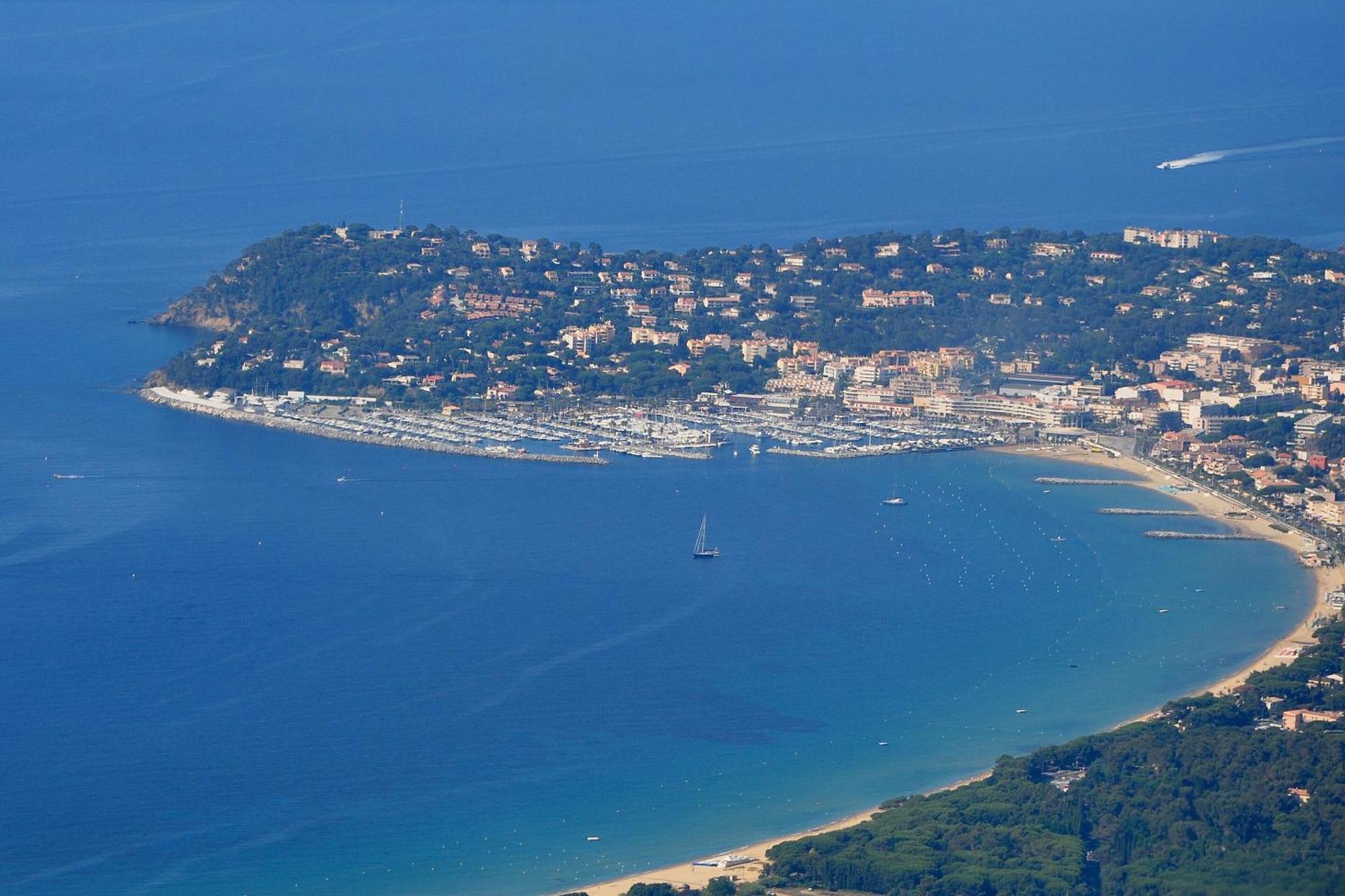 Appartement Residence Santa Barbara Avec Piscine Et A 750M De La Plage Cavalaire-sur-Mer Exteriér fotografie